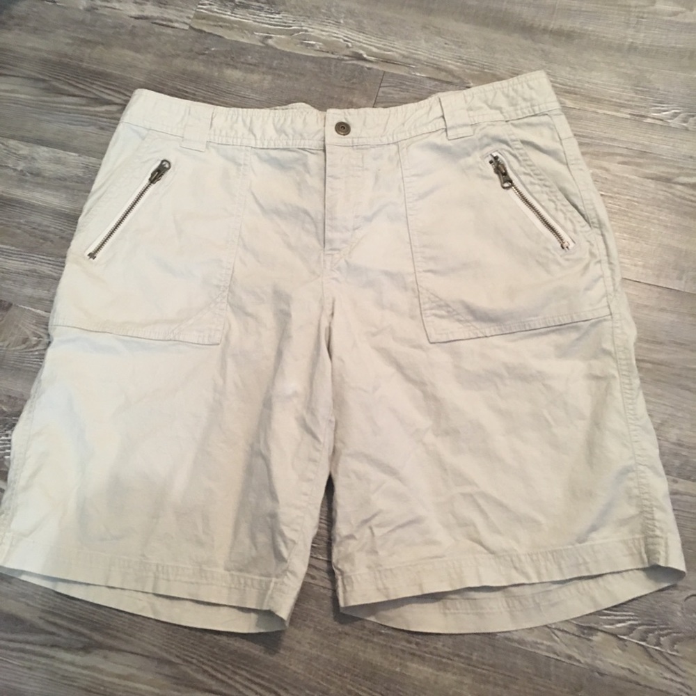 Women’s Columbia Shorts